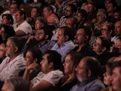 Afluencia de visitantes en Teatro Ocampo 01