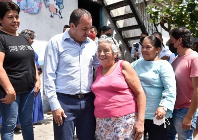 Cuauhtémoc Blanco cercano a la gente 03