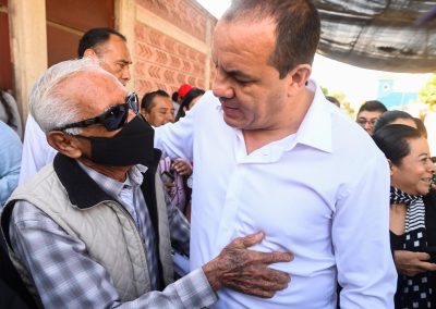 Cuauhtémoc Blanco cercano a la gente 09