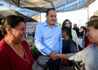 Cuauhtémoc Blanco cercano a la gente 10