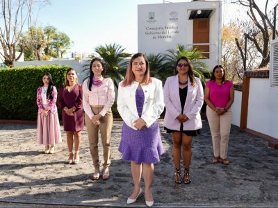 Primer Mujer Consejera Jurídica 01